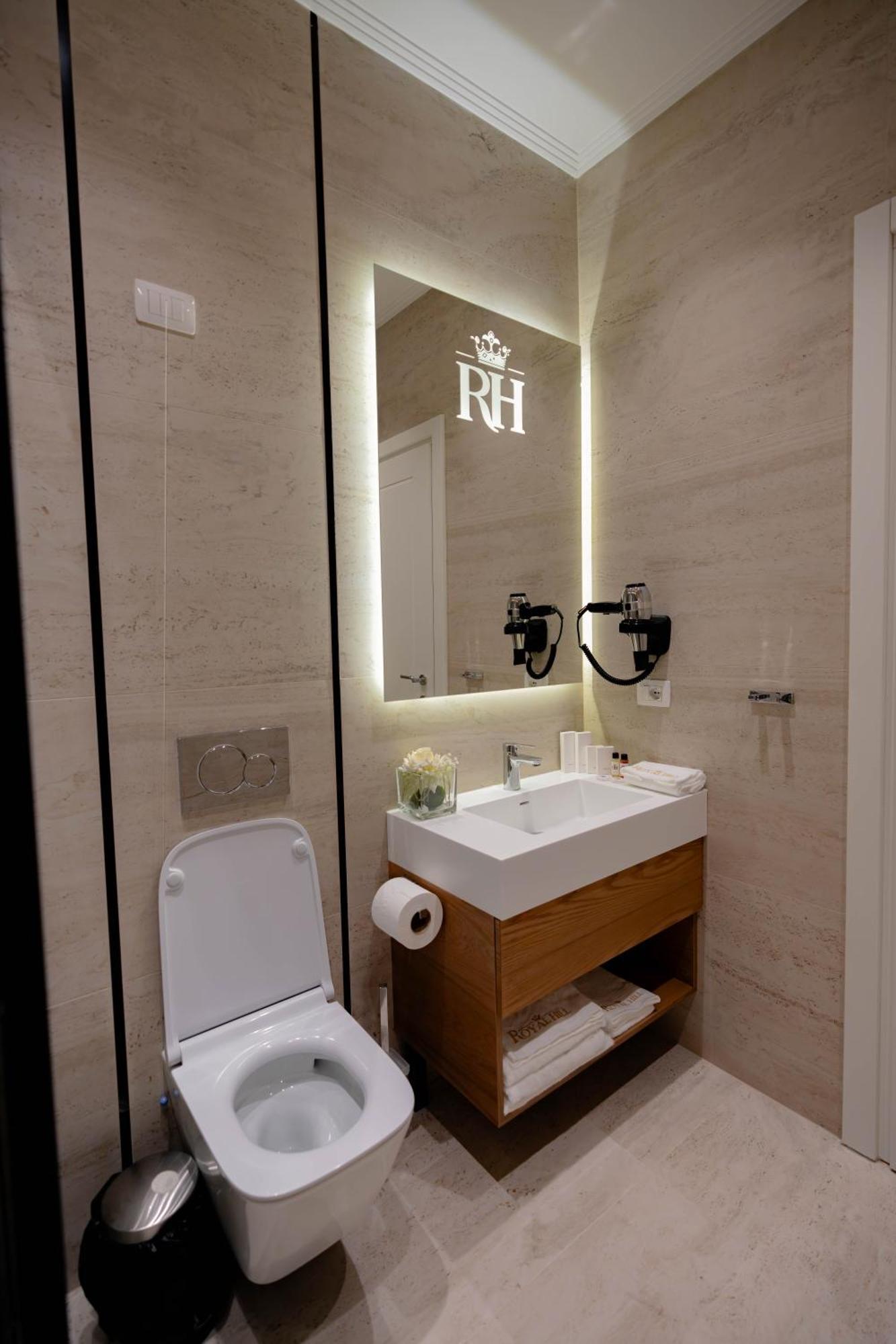 Royal Hill Hotel Vorë Zewnętrze zdjęcie