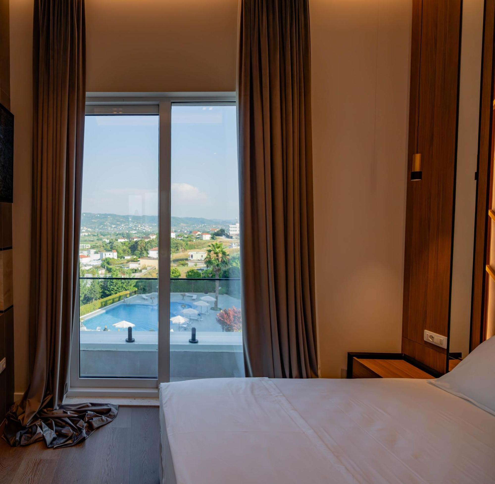 Royal Hill Hotel Vorë Zewnętrze zdjęcie