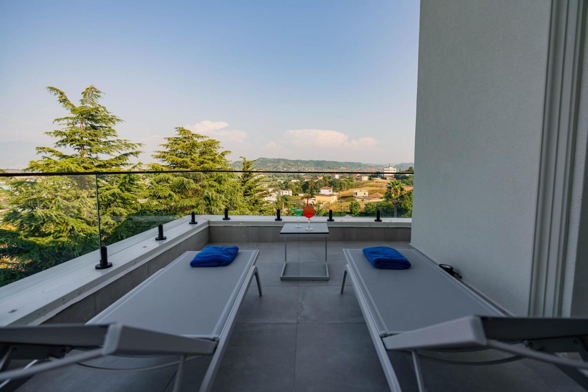 Royal Hill Hotel Vorë Zewnętrze zdjęcie