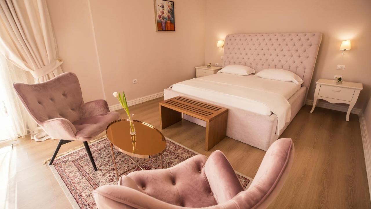 Royal Hill Hotel Vorë Zewnętrze zdjęcie