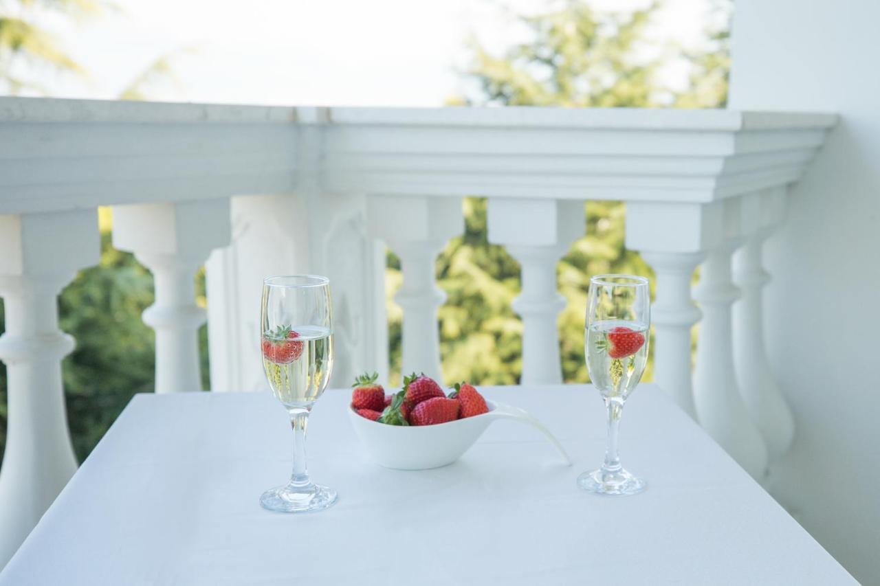 Royal Hill Hotel Vorë Zewnętrze zdjęcie