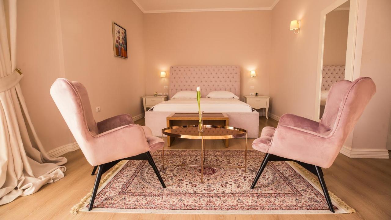 Royal Hill Hotel Vorë Zewnętrze zdjęcie