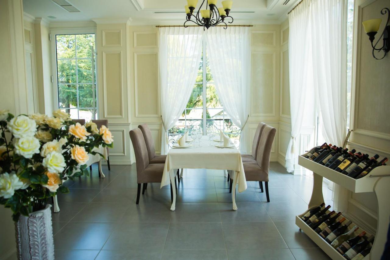 Royal Hill Hotel Vorë Zewnętrze zdjęcie