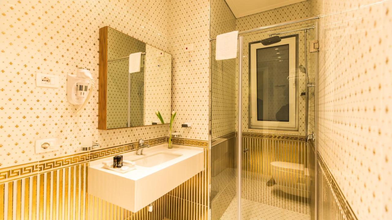 Royal Hill Hotel Vorë Zewnętrze zdjęcie